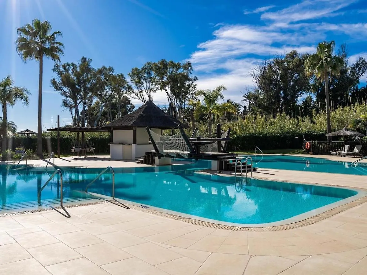 Bahia De Velerin Apartment Estepona 0*,