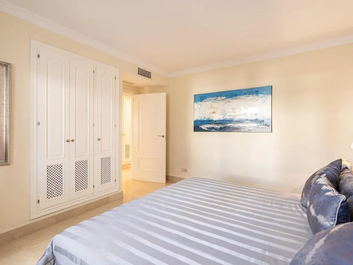 Bahia De Velerin Apartment Estepona Spain