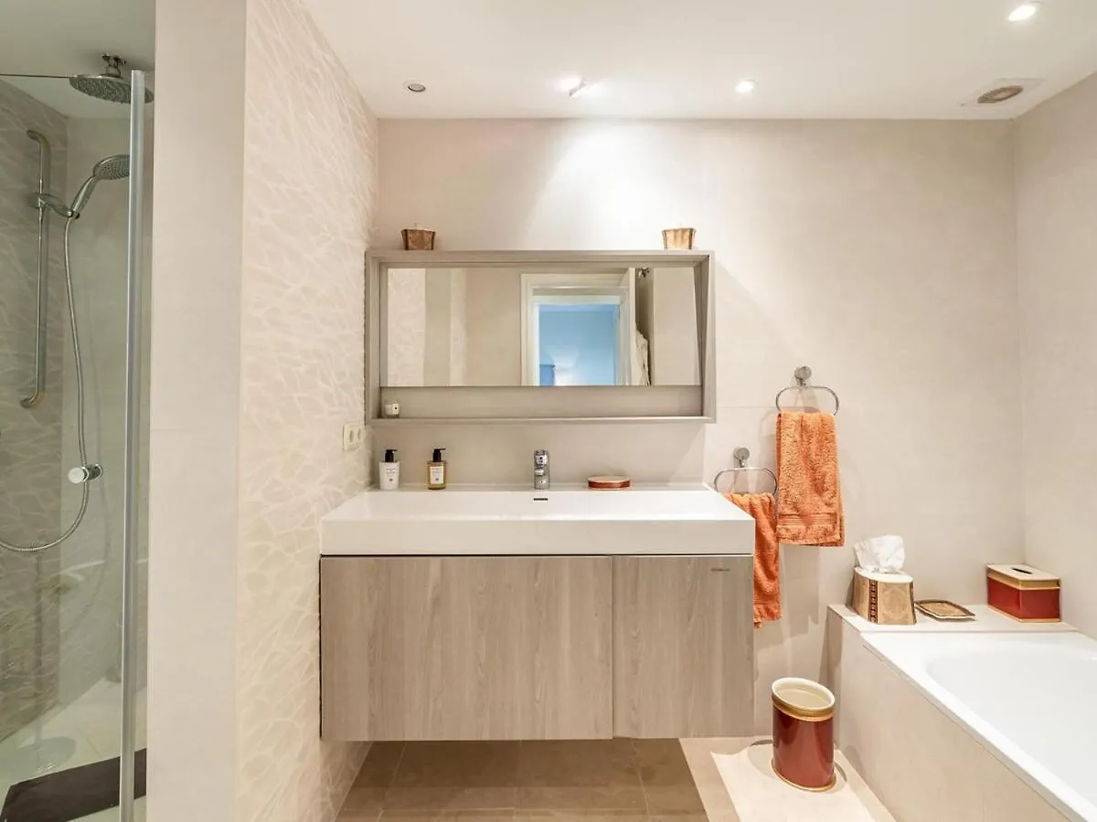 Bahia De Velerin Apartment Estepona